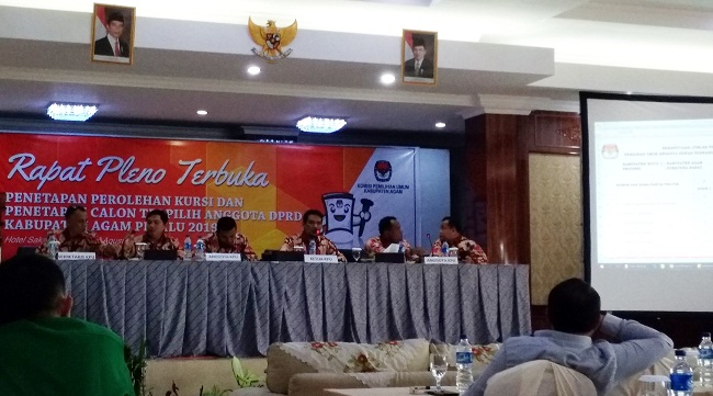 Foto KPU Tetapkan Anggota DPRD Agam Terpilih