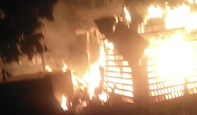 Foto Rumah di Kecamatan Tanjung Raya Terbakar 