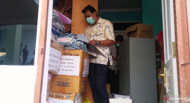 Foto Polresta Padang Tetapkan Lima Tersangka Dugaan Korupsi di RSUD Rasidin