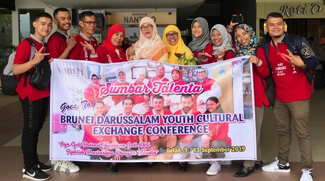 Foto Sumbar Talenta Tampil di Brunei Darussalam Youth Cultural Exchange Conference