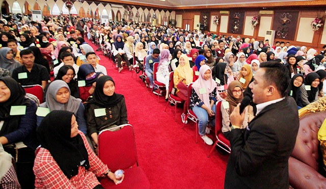 Foto Karya Inspirasi Indonesia Sukses  Gelar Seminar Bahasa Inggris
