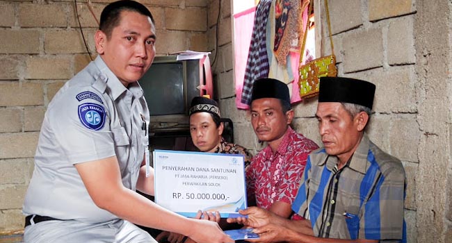 Foto Keluarga Korban Asal Sijunjung Terima Santunan Jasa Raharja
