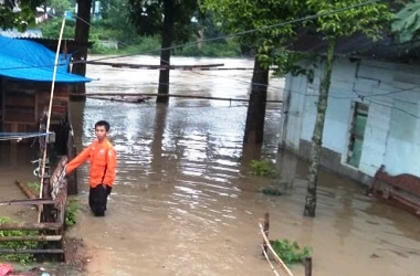 Foto Batang Lembang Meluap, Kota Solok Kebanjiran