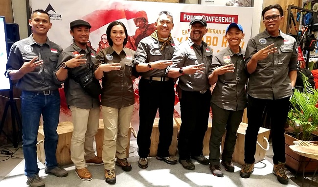 Foto Untuk Indonesia, Eiger Gelar Ekpedisi Merah Putih Hkakabo Razi