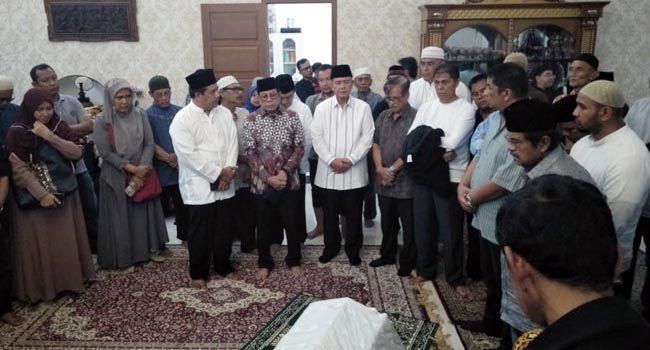 Foto Berduka Atas Berpulangnya Is Anwar Dt Rajo Perak, Nasrul Abit: Kita Kehilangan Tokoh Panutan
