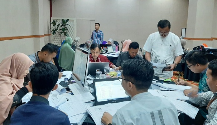 Foto KPU Bukittinggi Lakukan Verifikasi  Administrasi Bapaslon Perseorangan 
