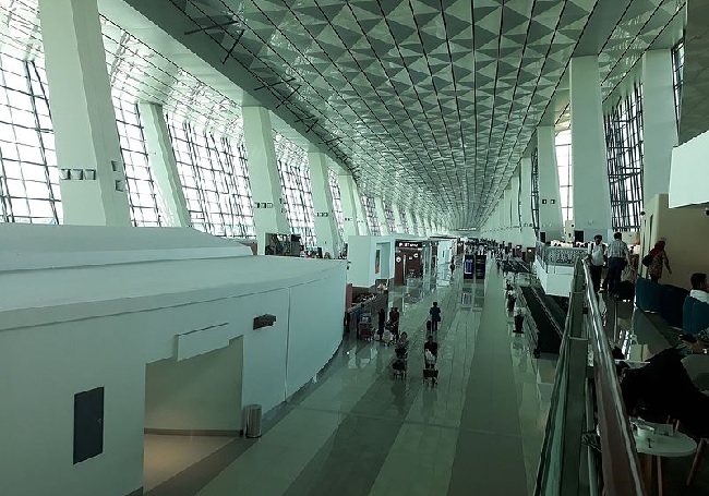 Foto Cegah Corona, Bandara Soekarno Hatta Siapkan Jalur Khusus Penumpang 4 Negara