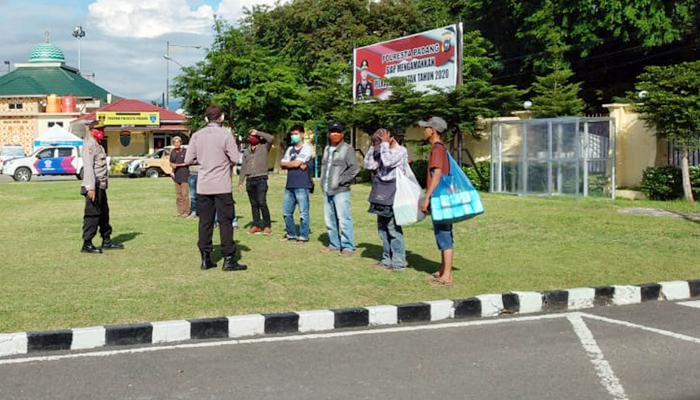 Foto Terjaring Razia PSBB di Padang Tak Bisa Perpanjang SIM 6 Bulan