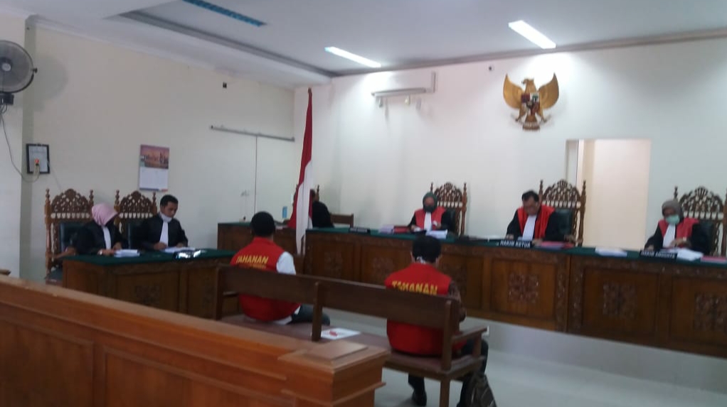 Foto Mantan Kepala dan Sekretaris DPPKA Kabupaten Solok Dituntut 2,5 Tahun Penjara