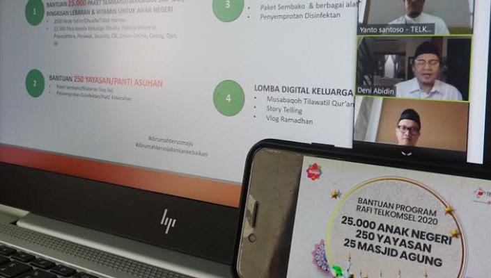 Foto Telkomsel Berikan Bantuan Sosial bagi Masjid dan Yayasan di Sumatera