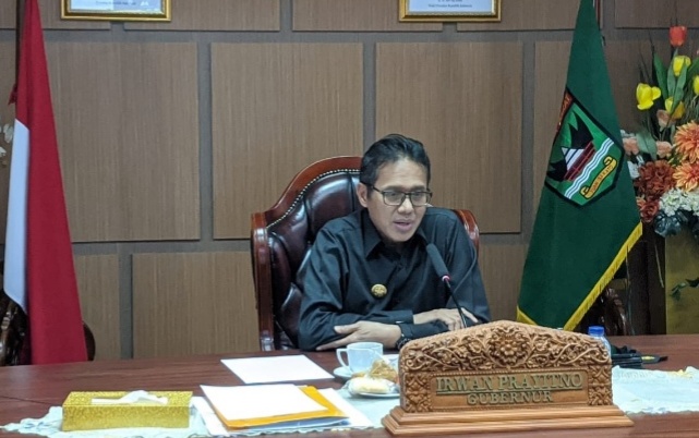 Foto Gubernur: Randang Masakan Wajib di Minangkabau