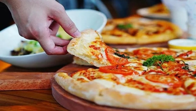 Foto Ajukan Pailit, Pizza Hut Terancam Bangkrut