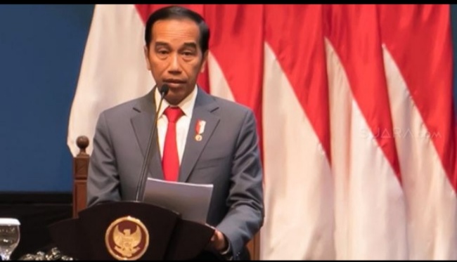 Foto Jokowi Resmi Bubarkan 18 Lembaga Negara, Ini Daftarnya