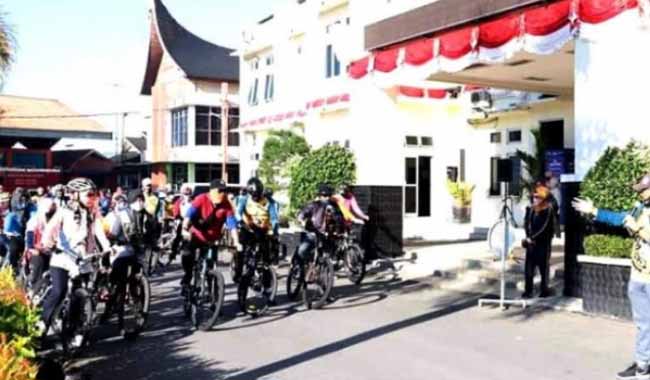 Foto Jumat Bersepeda Implementasi SE Wali Kota