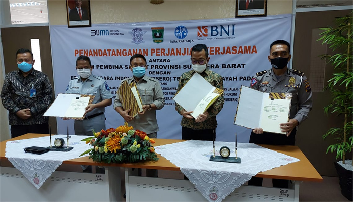 Foto BNI Wilayah Padang Dukung Fasilitas Layanan e-Samsat