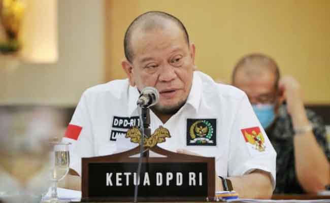 Foto Vaksin Corona, Ketua DPD RI: Keputusan Presiden Harus Diapresiasi