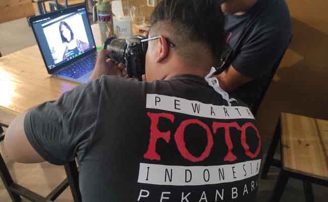 Foto Workshop dan Lomba Virtual Photoshoot 'Ala' PFI Pekanbaru Sukses