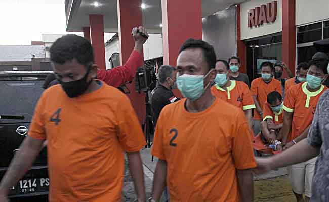Foto Door, Timah Panas Hentikan Perlawanam Pria di Riau Ini