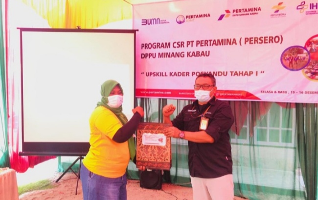 Foto PT Pertamina DPPU Minangkabau Salurkan CSR ke Posyandu Talang Kuning