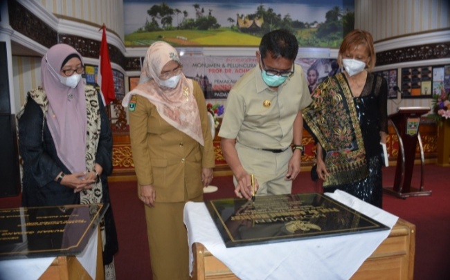 Foto Rumah Gadang untuk Bundo Kanduang, Luruskan Sejarah Prof. Achmad Mochtar