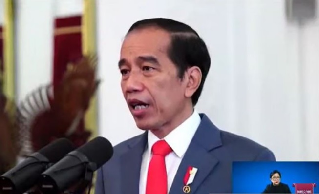 Foto Jokowi Umumkan Enam Menteri Baru Kabinet Indonesia Maju, Risma dan Sandi Uno Termasuk