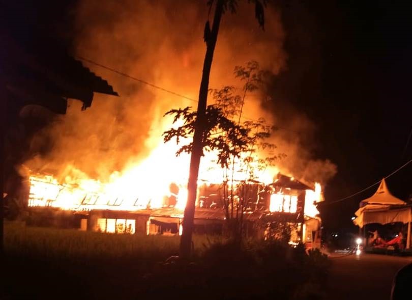 Foto Empat Bangunan Ludes Dilalap Api, Kerugian Rp800 Juta