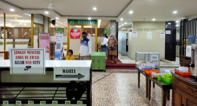 Foto Prokes di Masjid Plasa Andalas, Bikin Jemaah Aman