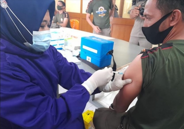Foto Kepala Kesbangpol Padang Minta Warga Cermati Berita Hoaks tentang Vaksin