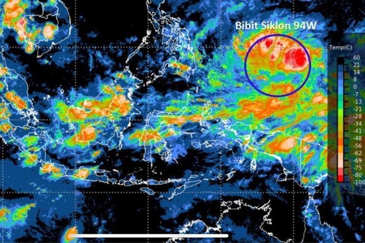 Foto 30 Provinsi di Indonesia Diminta Waspadai Potensi Bibit Siklon Tropis 94W