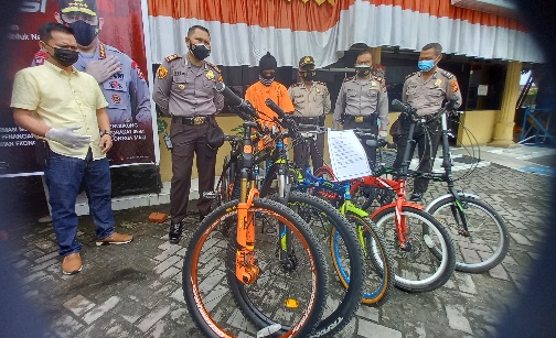 Foto Maling Sepeda Mewah, Pria Pengangguran Ditangkap Polsek Lima Puluh