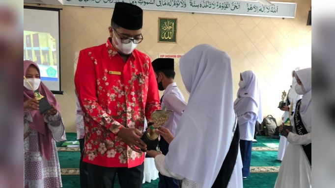 Foto Sekolah Binaan Semen Padang, MTs Luki Antarkan 93 Persen Lulusannya ke Sekolah Negeri