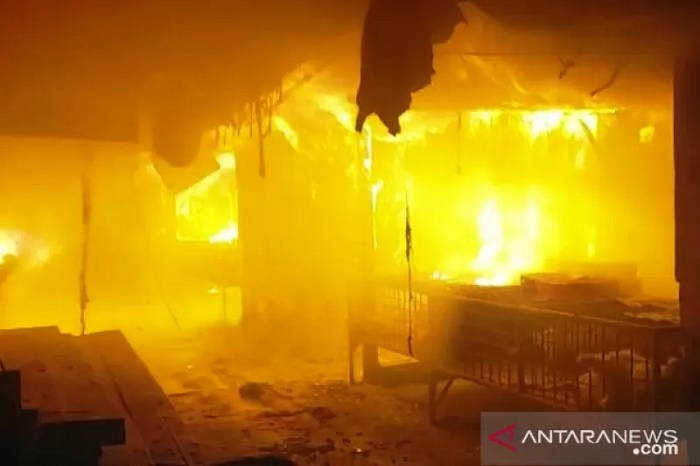 Foto Kerugian Akibat Kebakaran di Pasar Bawah Bukittinggi Sekitar Rp2 Miliar