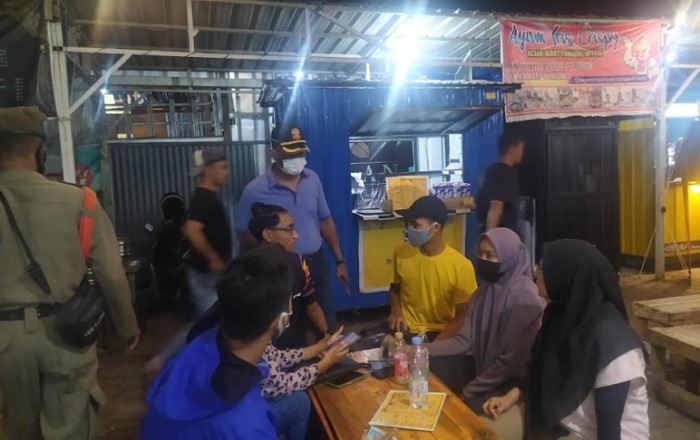 Foto Tak Pakai Masker, 14 Orang Diamankan Satpol PP Padang