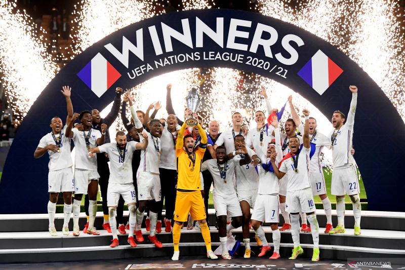 Foto Kalahkan Spanyol 2-1, Prancis juara UEFA Nations League 