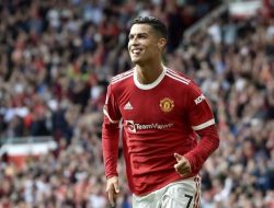Foto Ten Hag Sebut Ronaldo Bahagia di Manchester United