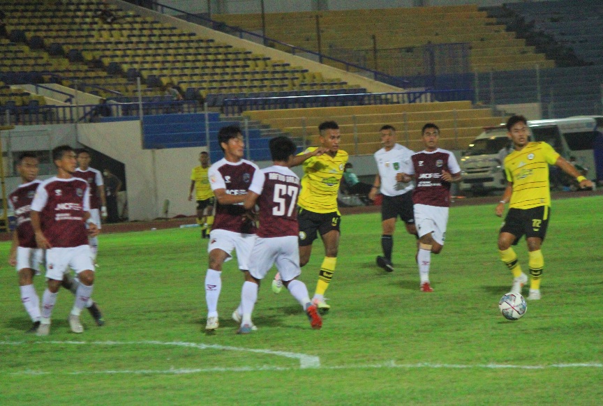 Foto Tiga Naga Unggu 1-0 atas Babel United di Babak Pertama