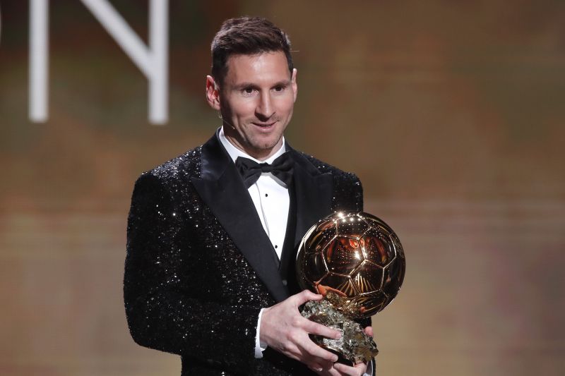 Foto Messi Raih Ballon d'Or untuk Ketujuh Kalinya