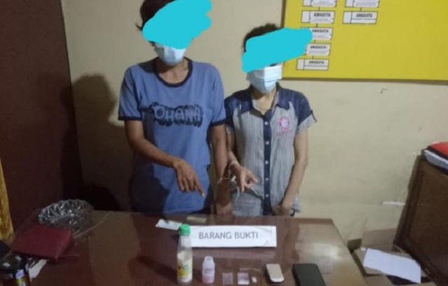 Foto Diduga Pengedar Narkoba, Dua Perempuan Ditangkap Polisi Pariaman