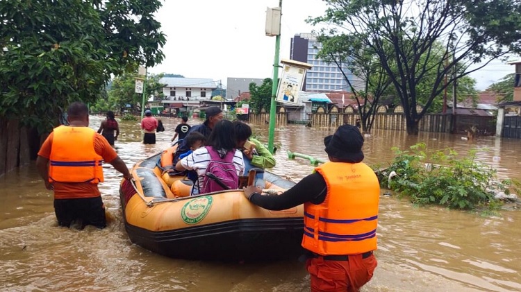 Foto 6 Orang Meninggal Akibat Bencana Hidrometeorologi Basah di Kota Jayapura