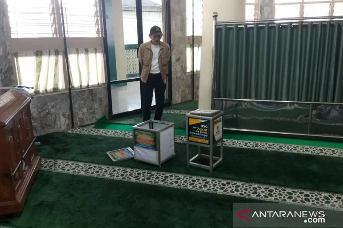 Foto Kotak Infak Masjid di Bukittinggi Kemalingan, Jutaan Uang Infak Raib