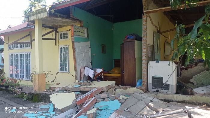 Foto Laporan Sementara; Talamau Terdampak Parah Gempa M6.1