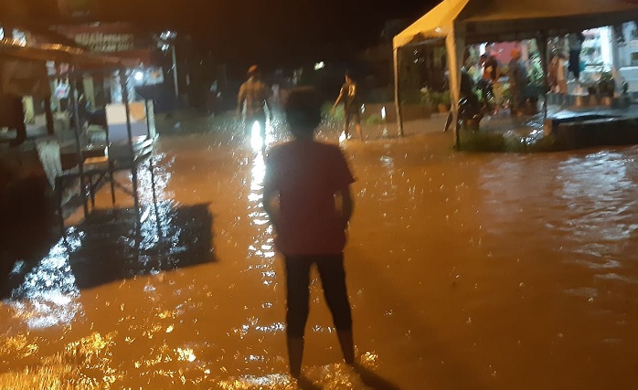 Foto Banjir Rendam Puluhan Rumah di Solok Selatan