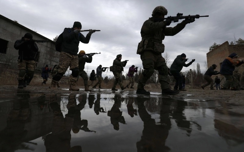 Foto Invasi Rusia Semakin Meningkat, Ukraina Siap Berdamai