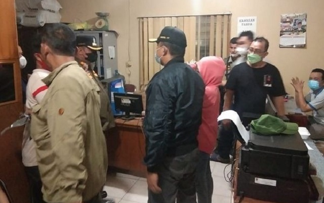 Foto 10 Pasang Pasangan Bukan Suami Istri Di Tertibkan Satpol PP Padang