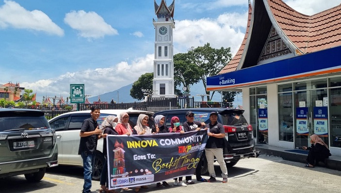 Foto Innova Community DKP Squad Kunjungi Bukittinggi