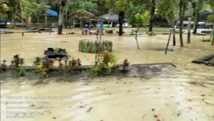 Foto Sejumlah Wilayah di Sijunjung Kebanjiran