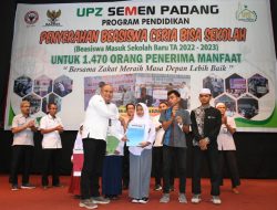 Foto UPZ Baznas Semen Padang Serahkan Beasiswa Rp1,4 M kepada 1.470 Penerima