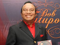 Foto Penyanyi Legendaris Bob Tutupoly Tutup Usia