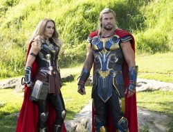 Foto Thor: Love and Thunder" Masih Dominasi  Box Office
