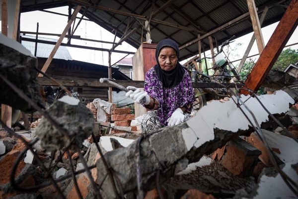 Foto Bank Muamalat dan BMM Bantu 65 Hunian Korban Gempa Pasaman Barat